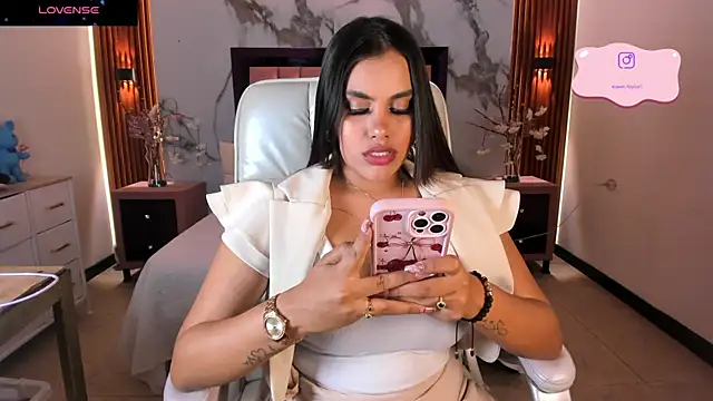 Jeen Taylor online show from 25, 4, 2026