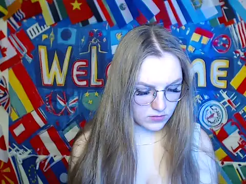 Snapshot of _AlMamiyy_ chatting on 15, 10, 2025 AlMamiyy online show from 15, 10, 2025