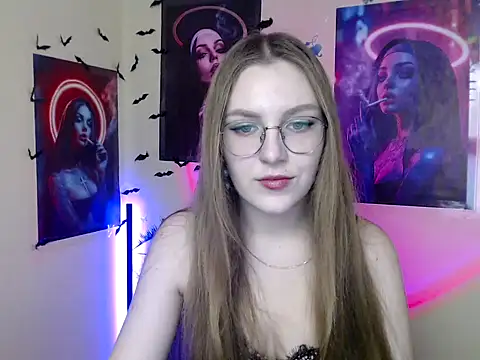 Snapshot of _AlMamiyy_ chatting on 24, 10, 2025 AlMamiyy online show from 24, 10, 2025