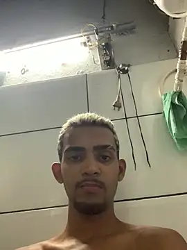 moreninhoP online show from 31, 12, 2024