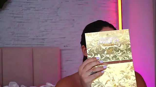 RachelSwaan online show from 4, 2, 2026