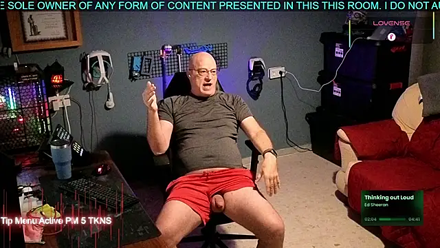 Snapshot of Pilot_Dave_69 chatting on 10, 11, 2025 Pilot Dave 69 online show from 10, 11, 2025