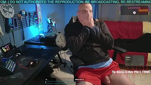 Snapshot of Pilot_Dave_69 chatting on 26, 11, 2025 Pilot Dave 69 online show from 26, 11, 2025