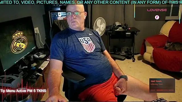 Snapshot of Pilot_Dave_69 chatting on 23, 9, 2025 Pilot Dave 69 online show from 23, 9, 2025