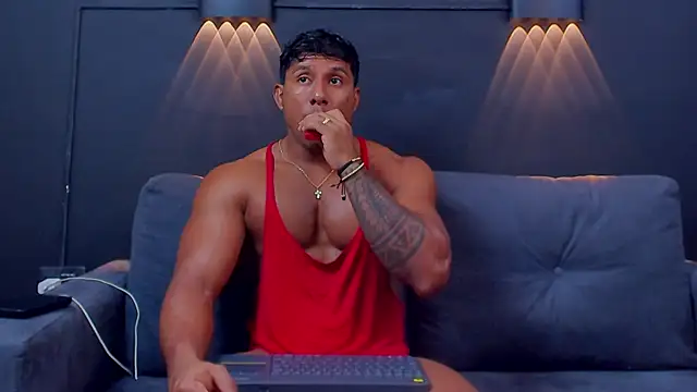 Snapshot of CallumMuscle chatting on 7, 2, 2025 CallumMuscle online show from 7, 2, 2025