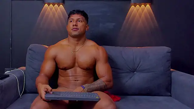 Snapshot of CallumMuscle chatting on 12, 3, 2025 CallumMuscle online show from 12, 3, 2025