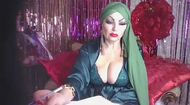 Izabella gold online show from 18, 3, 2025
