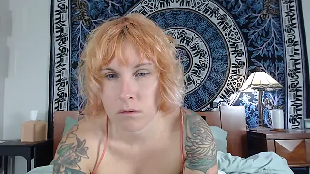Cutikatxoxo online show from 30, 9, 2025