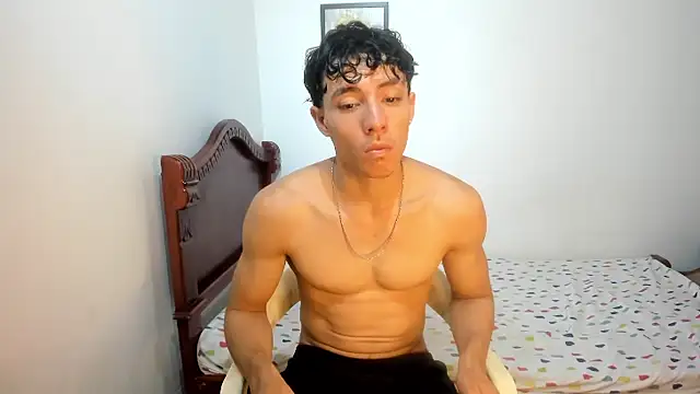 Snapshot of enzo_sloran chatting on 29, 9, 2025 enzo sloran online show from 29, 9, 2025