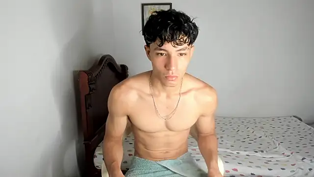 Snapshot of enzo_sloran chatting on 27, 9, 2025 enzo sloran online show from 27, 9, 2025