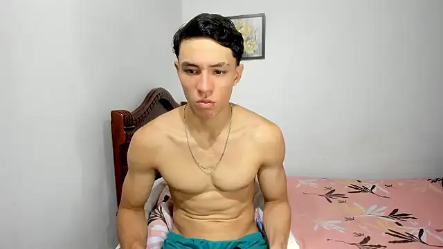 Snapshot of enzo_sloran chatting on 15, 10, 2025 enzo sloran online show from 15, 10, 2025