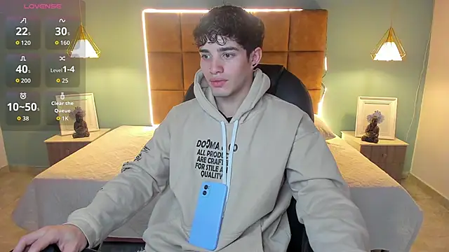 AlejooTwink online show from 10, 11, 2025