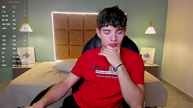 AlejooTwink online show from 3, 10, 2025