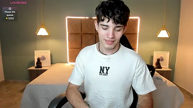 AlejooTwink online show from 8, 5, 2026