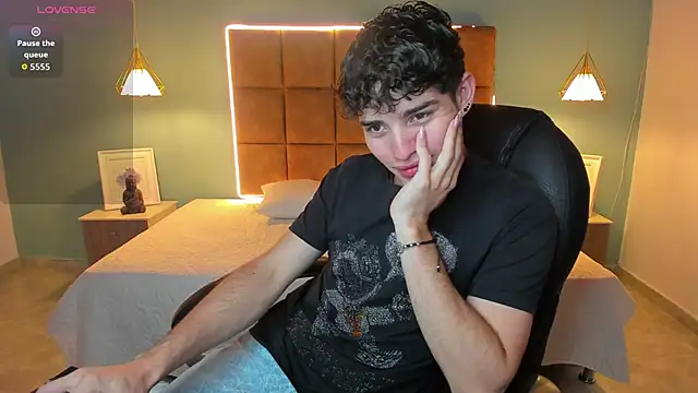 AlejooTwink online show from 3, 11, 2025