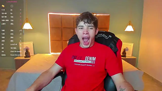 AlejooTwink online show from 10, 10, 2025