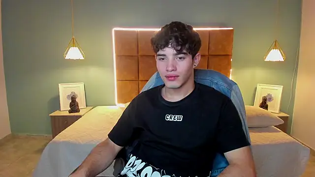 AlejooTwink online show from 7, 10, 2025