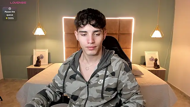 AlejooTwink online show from 23, 4, 2026