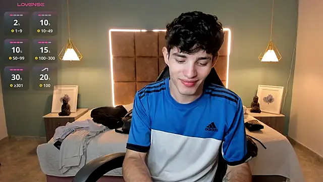 AlejooTwink online show from 15, 4, 2026