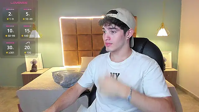 AlejooTwink online show from 13, 11, 2025