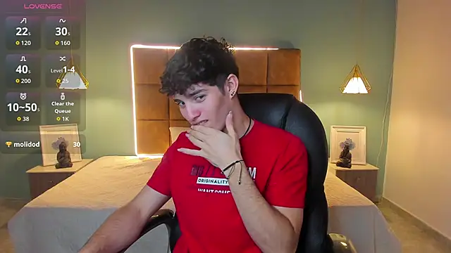 AlejooTwink online show from 9, 11, 2025