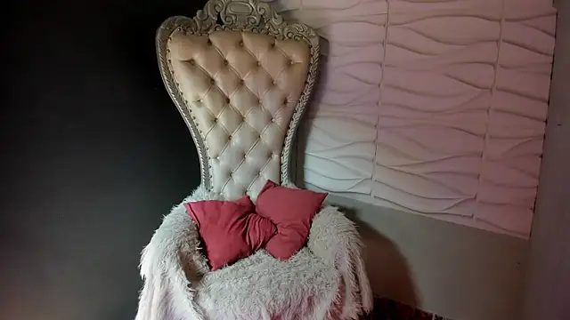 Layla 707 online show from 26, 3, 2026