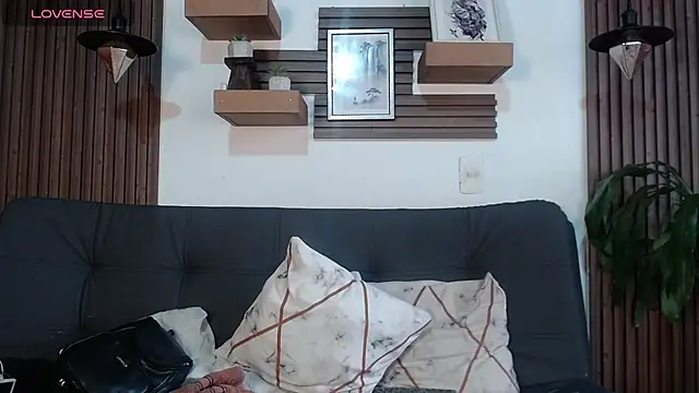 Layla 707 online show from 20, 2, 2026