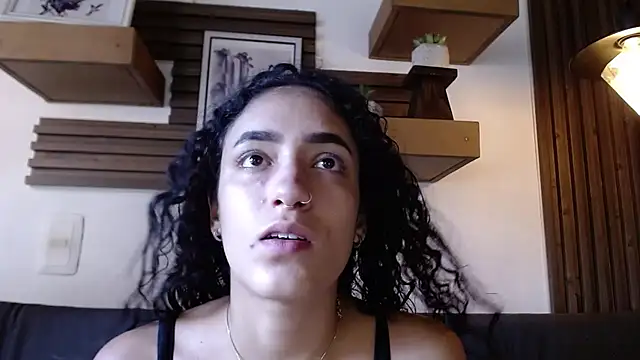 Layla 707 online show from 18, 11, 2025