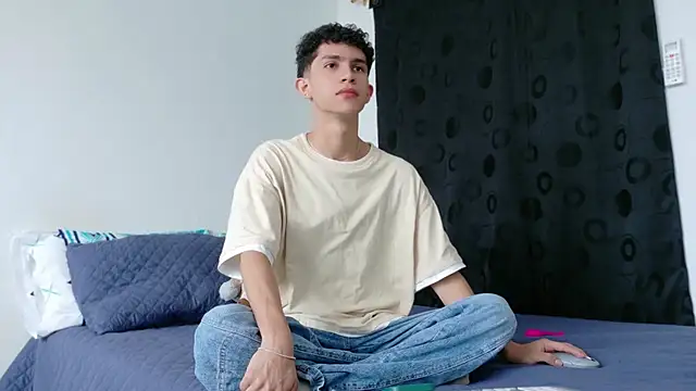 Noah tyler  online show from 28, 10, 2025