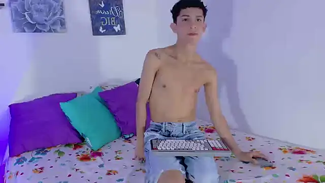 Snapshot of Noah_tyler_ chatting on 5, 10, 2025 Noah tyler online show from 5, 10, 2025