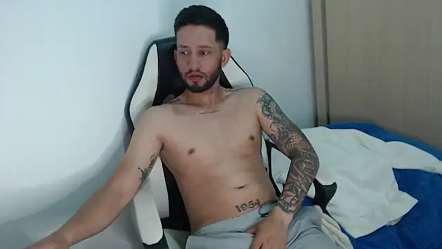 maxXximo777 online show from 26, 2, 2025