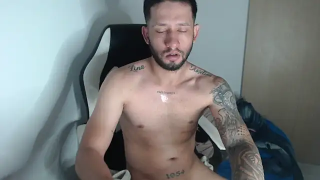 maxXximo777 online show from 27, 2, 2025