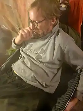 Snapshot of chatwatchcum chatting on 18, 11, 2025 chatwatchcum online show from 18, 11, 2025