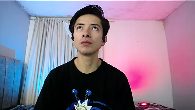Yellowpokemon23 online show from 8, 4, 2026
