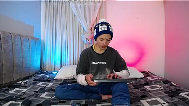 Yellowpokemon23 online show from 6, 4, 2026