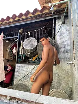 Snapshot of Leo_bunny_hot chatting on 2, 3, 2025 Leo bunny hot online show from 2, 3, 2025