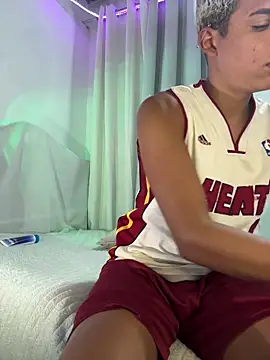 Leo bunny hot online show from 13, 12, 2025