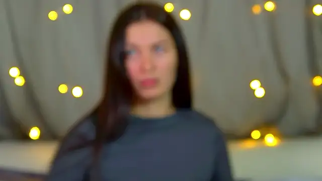 AlexandraBloom online show from 12, 11, 2025