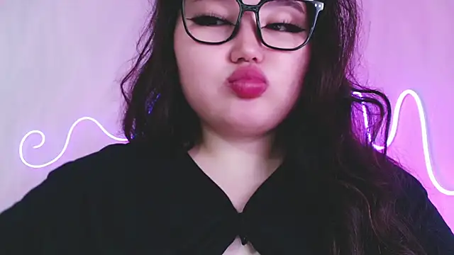 Snapshot of amina_moonlightt chatting on 11, 7, 2026 amina moonlightt online show from 11, 7, 2026