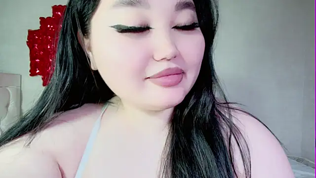 amina moonlightt online show from 5, 3, 2025