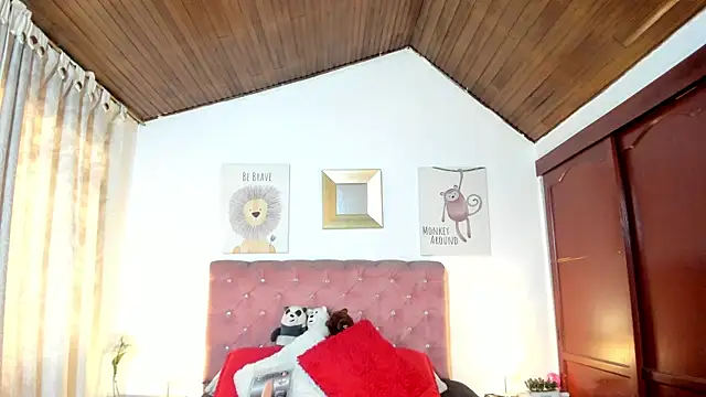 CelessteRedds online show from 18, 4, 2026