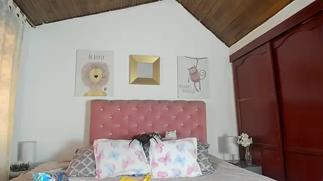 CelessteRedds online show from 14, 10, 2025