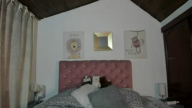 CelessteRedds online show from 3, 2, 2026