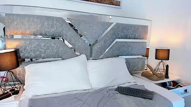 Slut Milf  online show from 12, 1, 2026