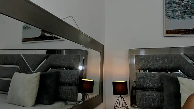 Slut Milf  online show from 29, 3, 2026