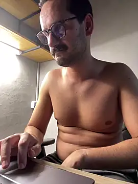 Snapshot of Superdad chatting on 8, 3, 2026 Superdad online show from 8, 3, 2026