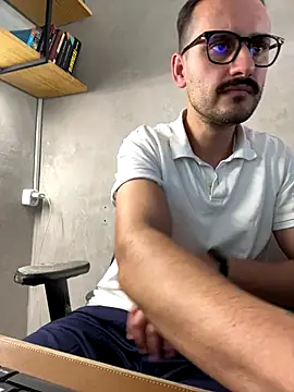 Snapshot of Superdad chatting on 12, 9, 2025 Superdad online show from 12, 9, 2025