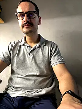 Snapshot of Superdad chatting on 3, 10, 2025 Superdad online show from 3, 10, 2025