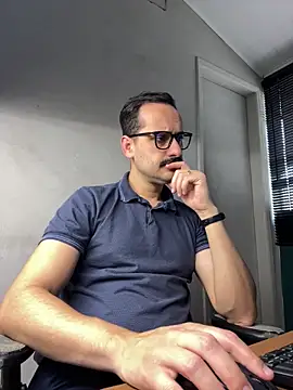 Snapshot of Superdad chatting on 2, 10, 2025 Superdad online show from 2, 10, 2025