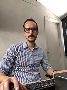 Snapshot of Superdad chatting on 6, 12, 2024 Superdad online show from 6, 12, 2024